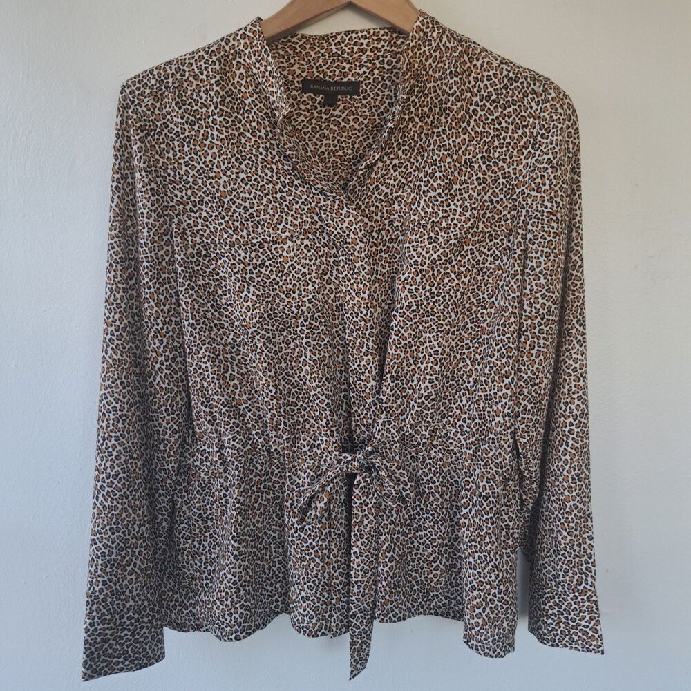 Banana Republic Long Sleeve Large Cheetah Blouse Shirt Top Tie Front Button Down